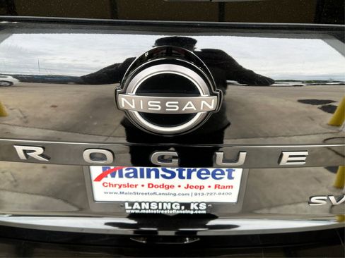 Used 2024 Nissan Rogue SV AWD/4WD image 23