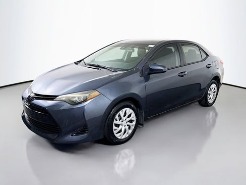 Used 2018 Toyota Corolla LE w/ Carpet Mat Package (TMS) FWD image 4