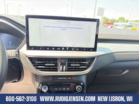 Used 2023 Ford Escape Platinum AWD/4WD image 17