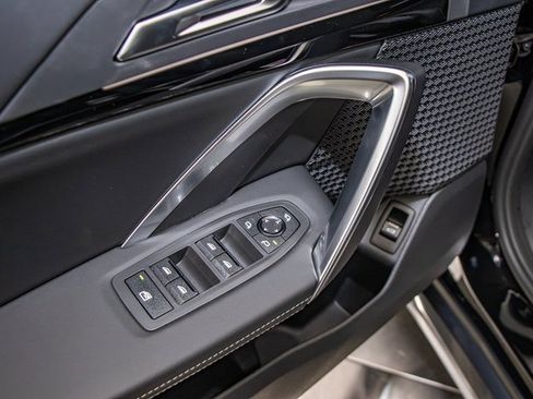 Used 2025 BMW X1 xDrive28i w/ Technology Package image 13