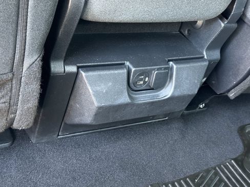 Used 2023 Ford F150 XLT RWD image 11