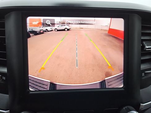 Used 2024 RAM 2500 Big Horn AWD/4WD image 44