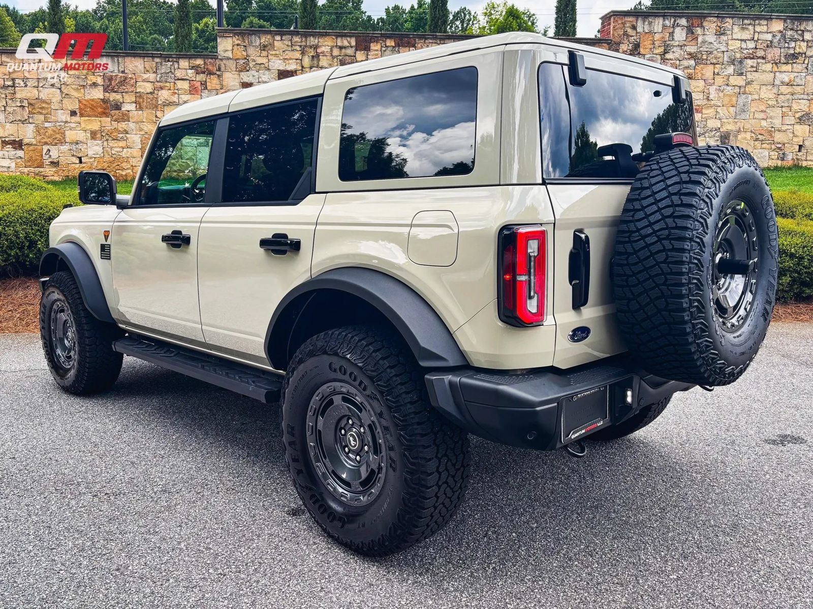 Used 2025 Ford Bronco Badlands AWD/4WD image 4