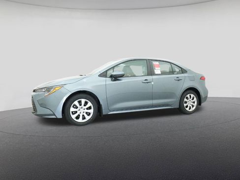 New 2026 Toyota Corolla LE image 18