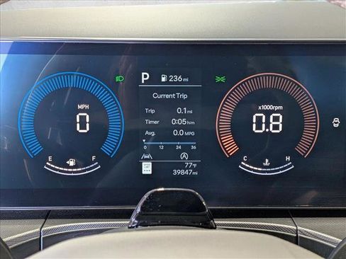 Used 2024 Hyundai Santa Fe SEL image 11