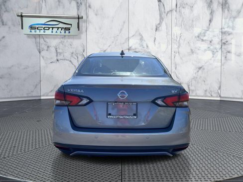 Used 2021 Nissan Versa SV image 7