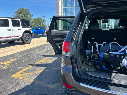 Used 2017 Jeep Grand Cherokee Limited AWD/4WD image 20