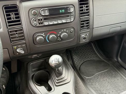 Used 2002 Dodge Dakota 4x4 Club Cab image 11