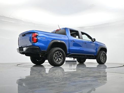 Used 2024 Chevrolet Colorado ZR2 w/ Technology Package image 30