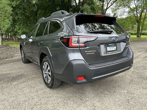 Certified 2025 Subaru Outback Premium AWD/4WD image 6