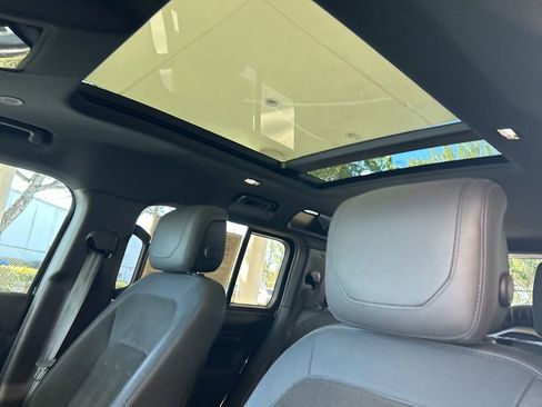 Used 2023 Land Rover Defender 110 Carpathian Edition image 20