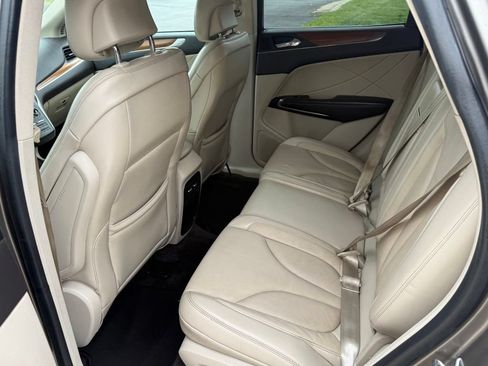 Used 2017 Lincoln MKC Select w/ Select Plus Package AWD/4WD image 13