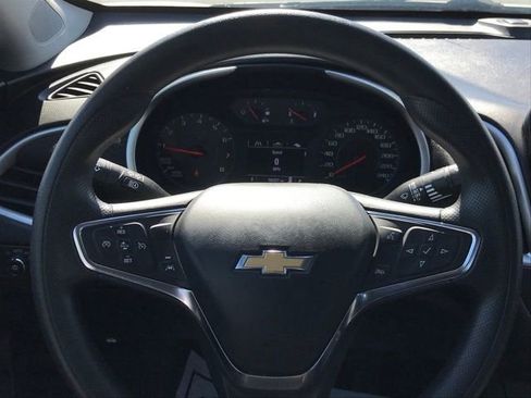 Used 2023 Chevrolet Malibu LT image 7
