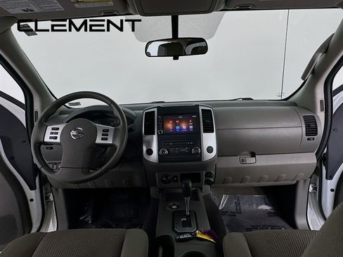 Used 2021 Nissan Frontier SV AWD/4WD image 12