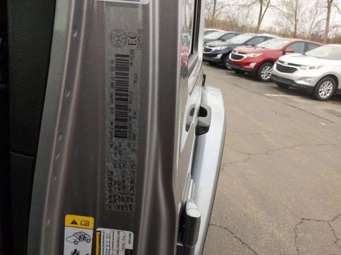 Used 2019 Jeep Wrangler Unlimited Rubicon w/ Uconnect 4C Nav & Sound Group image 41