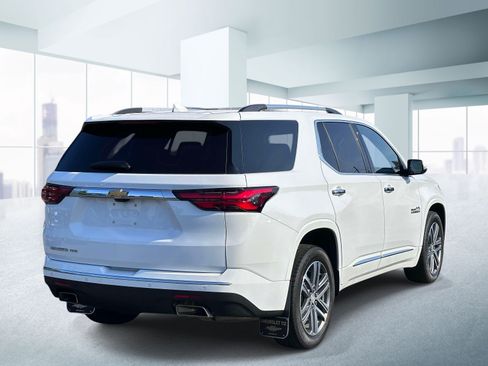 Used 2023 Chevrolet Traverse High Country AWD/4WD image 4