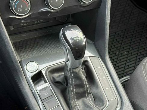 Certified 2022 Volkswagen Tiguan S image 21