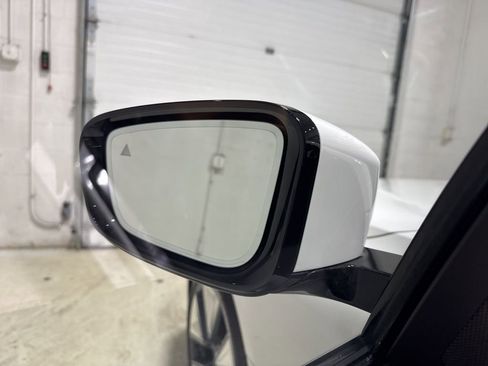 Used 2023 BMW i4 eDrive35 w/ Premium Package image 17