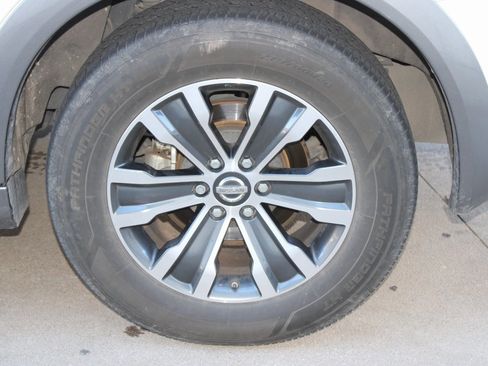 Used 2018 Nissan Armada SL w/ Premium Package image 30