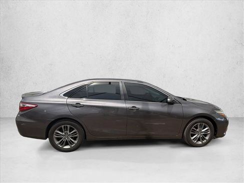 Used 2015 Toyota Camry SE FWD image 6