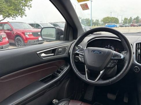 Used 2020 Ford Edge Titanium w/ Equipment Group 301A AWD/4WD image 20