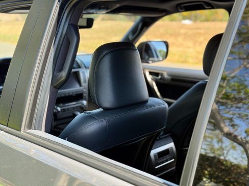 Used 2021 Lexus GX 460 Premium AWD/4WD image 29