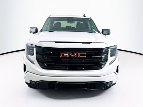 Used 2024 GMC Sierra 1500 Elevation image 2