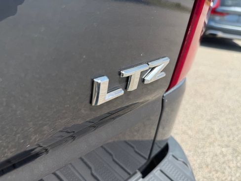 Used 2019 Chevrolet Silverado 1500 LTZ w/ LTZ Plus Package AWD/4WD image 12