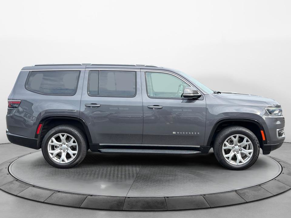 Used 2022 Jeep Wagoneer Series II AWD/4WD image 8