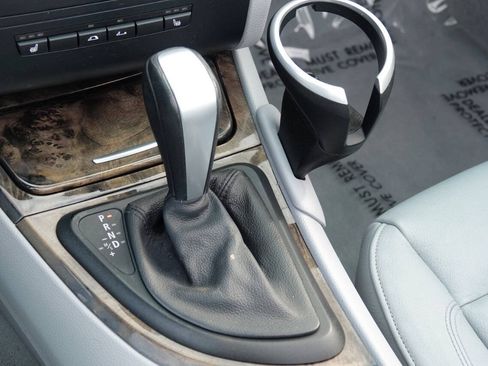 Used 2009 BMW 128i Convertible RWD image 70
