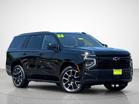 Used 2025 Chevrolet Tahoe RST w/ Comfort Package AWD/4WD image 2