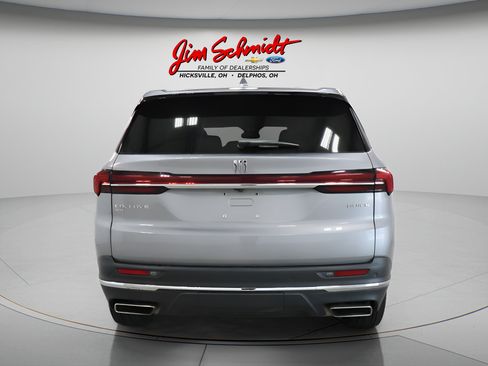 Used 2026 Buick Enclave Preferred AWD/4WD image 5