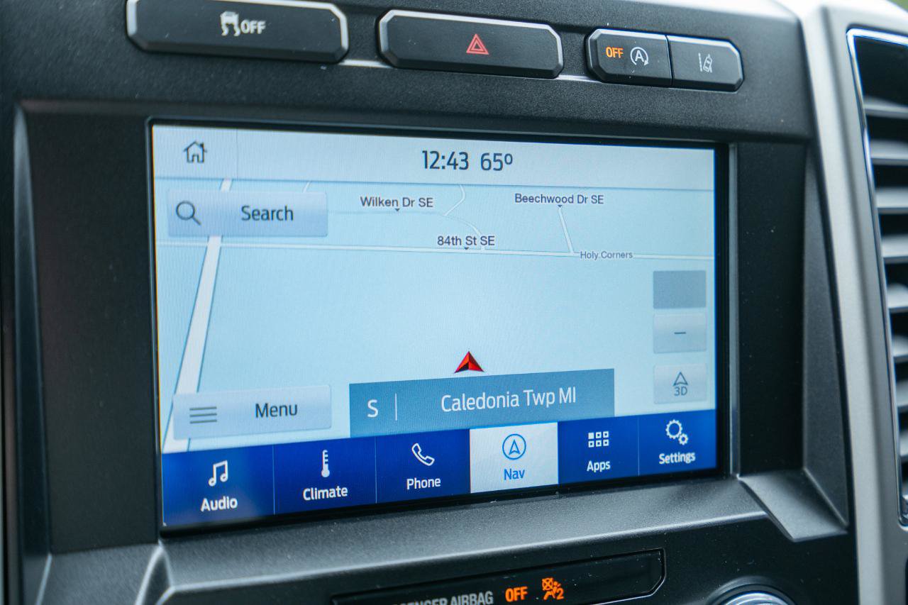 Used 2020 Ford F150 Lariat w/ Equipment Group 502A Luxury AWD/4WD image 31