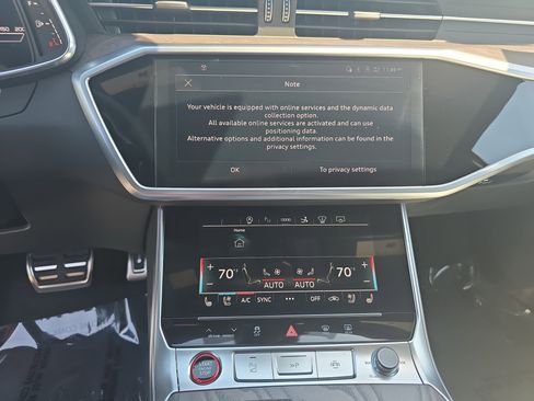 Used 2025 Audi RS 7 Performance AWD/4WD image 22