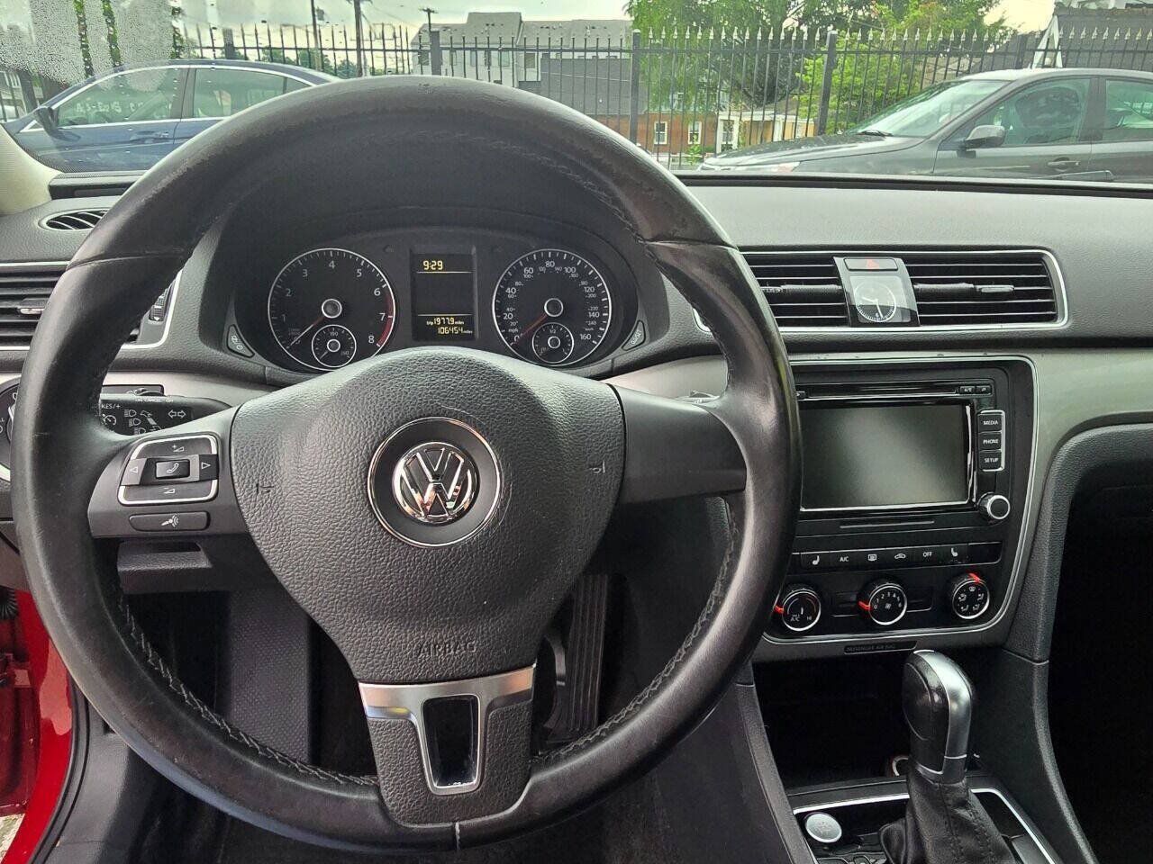 Used 2015 Volkswagen Passat 1.8T Limited Edition FWD image 23