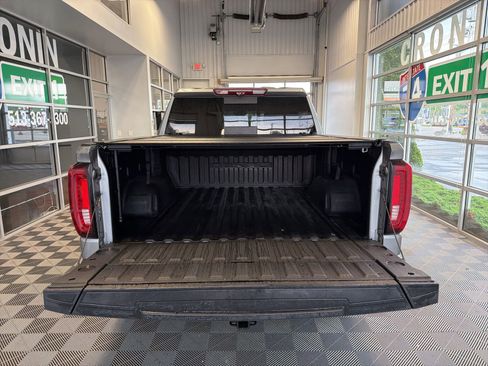 Used 2023 GMC Sierra 1500 Denali w/ Denali Reserve Package AWD/4WD image 8