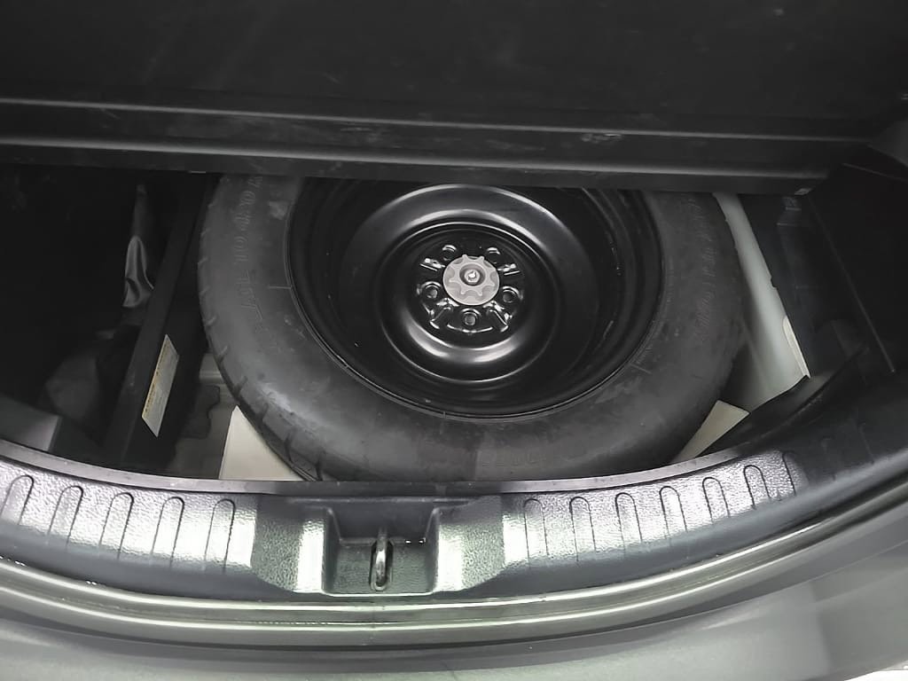 Used 2014 Toyota RAV4 XLE AWD/4WD image 18