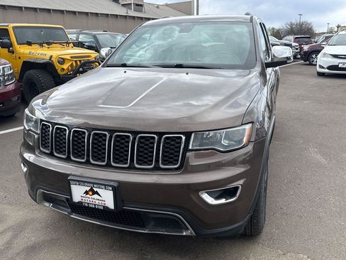 Used 2017 Jeep Grand Cherokee Limited AWD/4WD image 3