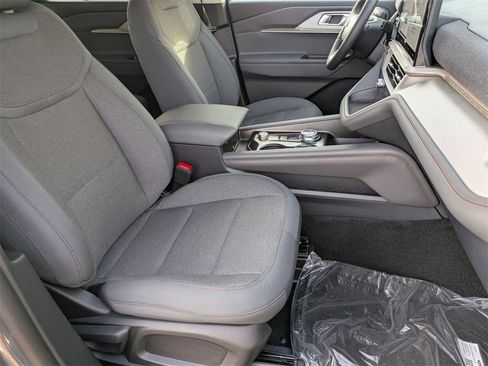 New 2026 Ford Explorer Active image 21