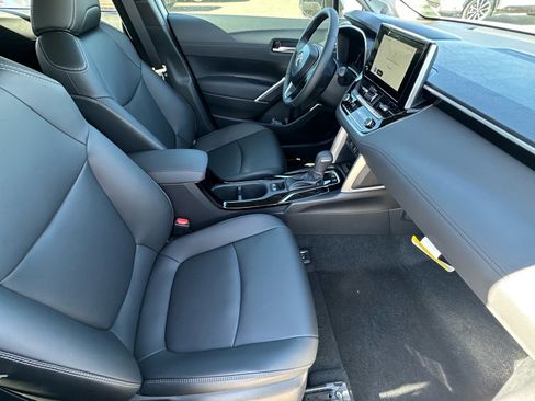 New 2024 Toyota Corolla Cross XLE image 12