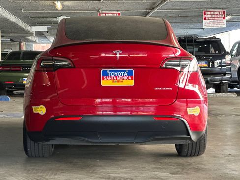 Used 2022 Tesla Model Y Performance AWD/4WD image 5