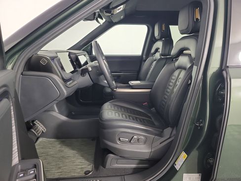 Used 2024 Rivian R1S Adventure AWD/4WD image 20