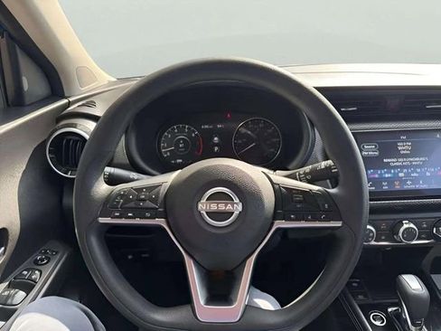 Used 2023 Nissan Kicks SV FWD image 10