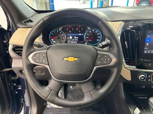 Used 2023 Chevrolet Traverse LT w/ LT Premium Package AWD/4WD image 14