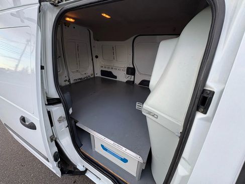 Used 2013 Ford Transit Connect XLT image 21