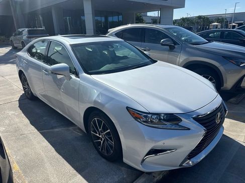 Used 2018 Lexus ES 350 w/ Luxury Package w/Wood Trim FWD image 1