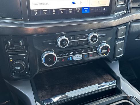 Used 2023 Ford F350 Lariat w/ Chrome Package image 25