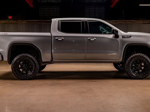 Used 2023 GMC Sierra 1500 Elevation w/ X31 Off-Road Package image 11