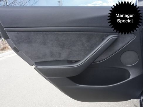 Used 2022 Tesla Model 3 Performance image 27