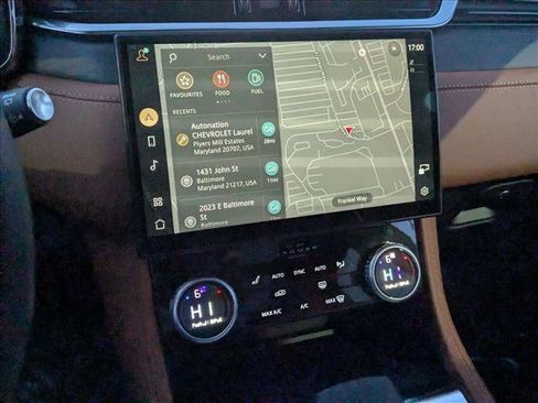 Used 2024 Jaguar F-PACE R-Dynamic S image 14